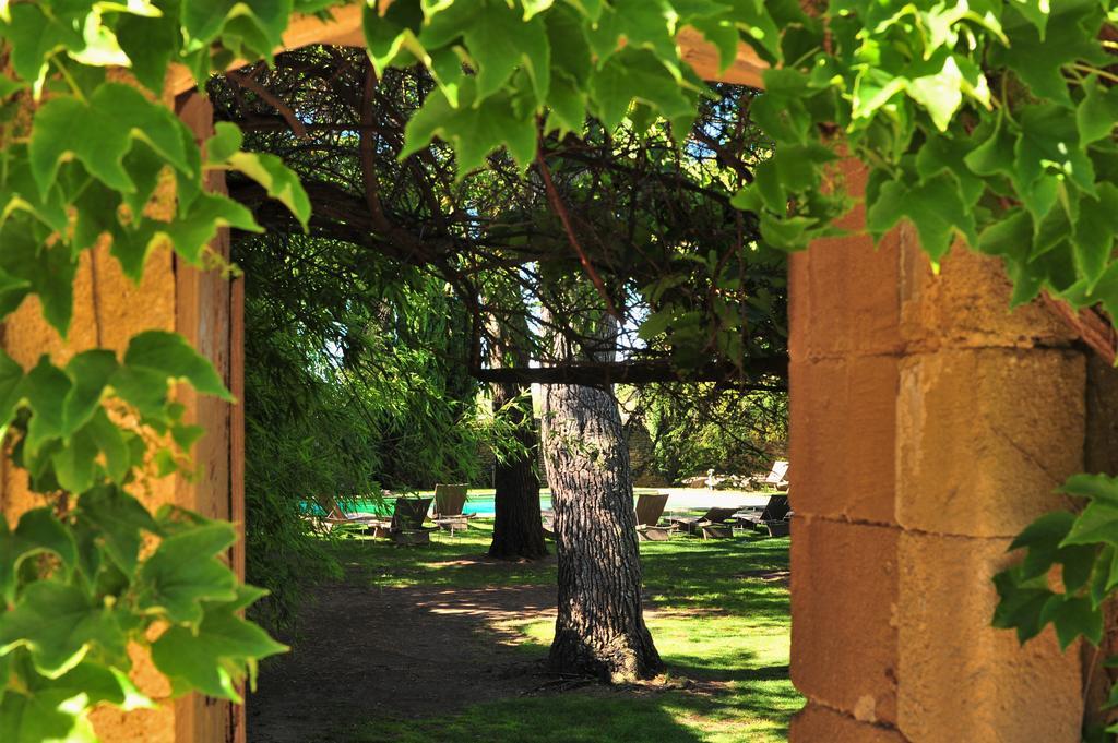 Domaine Des Escaunes Sernhac Exteriör bild